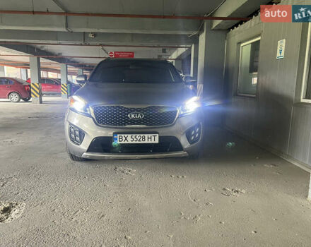 Киа Соренто 2015 в Хмельницком на Automoto.ua Серый Киа Соренто, объемом двигателя 3.34 л и пробегом 143 тыс. км за 19000 $, фото 2 на Automoto.ua