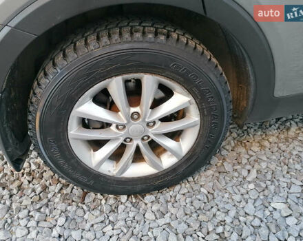 Кіа Соренто 2015 у Львові на Automoto.ua Сірий Кіа Соренто, об'ємом двигуна 2.36 л та пробігом 100 тис. км за 16000 $, фото 7 на Automoto.ua