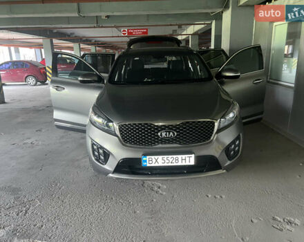 Киа Соренто 2015 в Хмельницком на Automoto.ua Серый Киа Соренто, объемом двигателя 3.34 л и пробегом 143 тыс. км за 19000 $, фото 14 на Automoto.ua