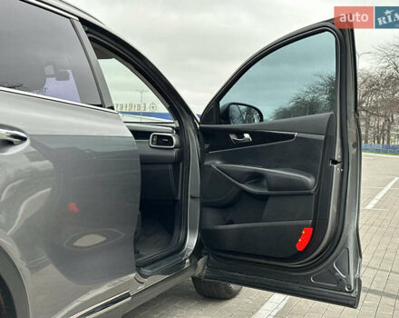 Сірий Кіа Соренто, об'ємом двигуна 2.2 л та пробігом 180 тис. км за 18500 $, фото 52 на Automoto.ua