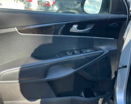 Серый Киа Соренто, объемом двигателя 2.4 л и пробегом 129 тыс. км за 14500 $, фото 19 на Automoto.ua