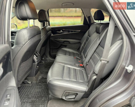 Сірий Кіа Соренто, об'ємом двигуна 2 л та пробігом 238 тис. км за 17550 $, фото 47 на Automoto.ua