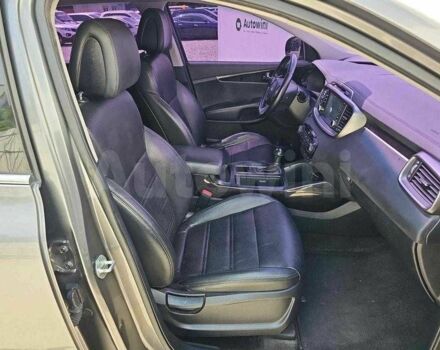 Киа Соренто 2015 в Киеве на Automoto.ua Серый Киа Соренто, объемом двигателя 2 л и пробегом 125 тыс. км за 8800 $, фото 12 на Automoto.ua