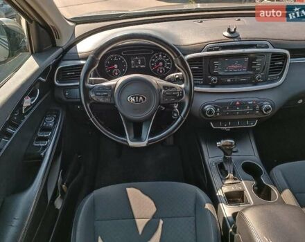 Серый Киа Соренто, объемом двигателя 2.4 л и пробегом 144 тыс. км за 16490 $, фото 19 на Automoto.ua