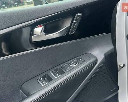 Сірий Кіа Соренто, об'ємом двигуна 2.2 л та пробігом 180 тис. км за 18500 $, фото 9 на Automoto.ua