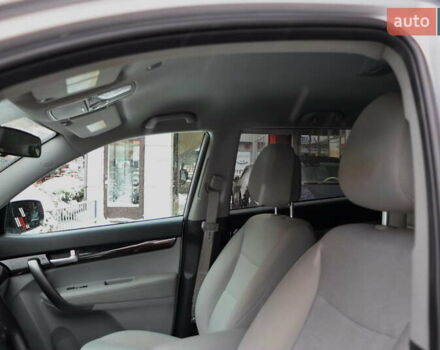 Серый Киа Соренто, объемом двигателя 2.4 л и пробегом 77 тыс. км за 12900 $, фото 15 на Automoto.ua