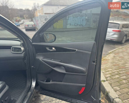 Сірий Кіа Соренто, об'ємом двигуна 2.2 л та пробігом 207 тис. км за 18800 $, фото 26 на Automoto.ua