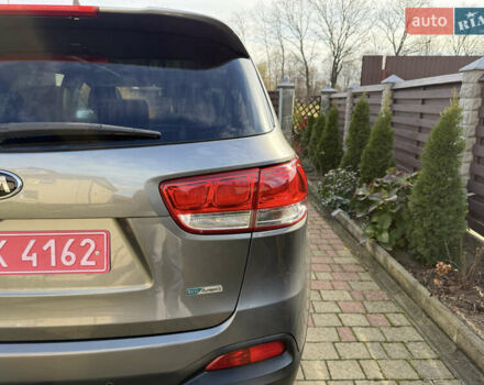 Серый Киа Соренто, объемом двигателя 2.2 л и пробегом 192 тыс. км за 18200 $, фото 15 на Automoto.ua