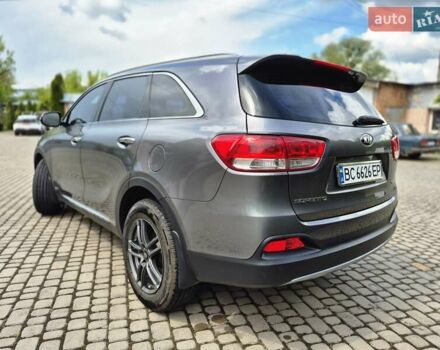 Серый Киа Соренто, объемом двигателя 2.2 л и пробегом 150 тыс. км за 22300 $, фото 2 на Automoto.ua