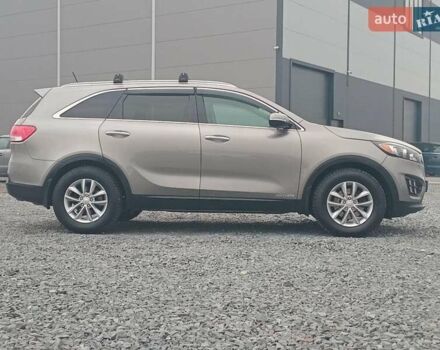 Серый Киа Соренто, объемом двигателя 3.3 л и пробегом 198 тыс. км за 16990 $, фото 3 на Automoto.ua