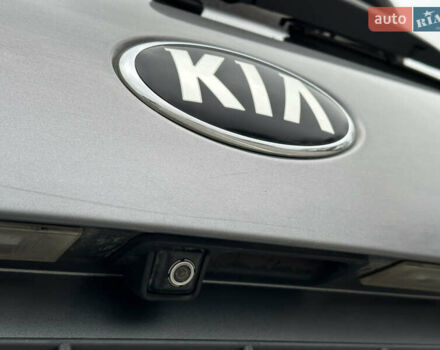 Сірий Кіа Соренто, об'ємом двигуна 2.2 л та пробігом 180 тис. км за 18500 $, фото 29 на Automoto.ua