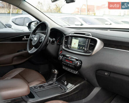 Серый Киа Соренто, объемом двигателя 2 л и пробегом 133 тыс. км за 20700 $, фото 18 на Automoto.ua