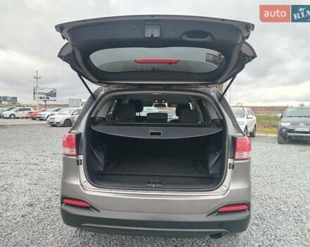 Серый Киа Соренто, объемом двигателя 3.3 л и пробегом 198 тыс. км за 16990 $, фото 21 на Automoto.ua