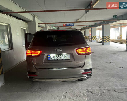 Киа Соренто 2015 в Хмельницком на Automoto.ua Серый Киа Соренто, объемом двигателя 3.34 л и пробегом 143 тыс. км за 19000 $, фото 7 на Automoto.ua