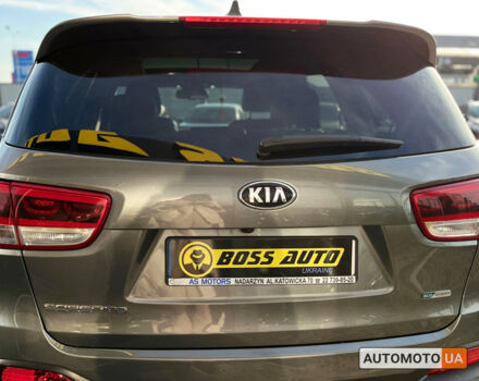 Серый Киа Соренто, объемом двигателя 2 л и пробегом 226 тыс. км за 22800 $, фото 5 на Automoto.ua