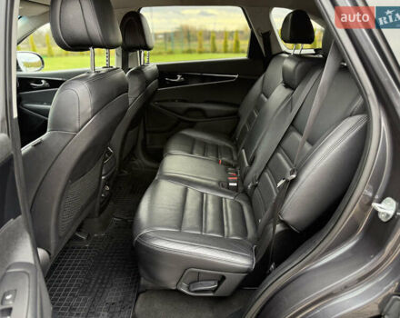 Киа Соренто 2015 в Луцке на Automoto.ua Серый Киа Соренто, объемом двигателя 2 л и пробегом 238 тыс. км за 17700 $, фото 46 на Automoto.ua