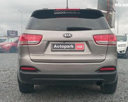 Сірий Кіа Соренто, об'ємом двигуна 3.3 л та пробігом 198 тис. км за 16990 $, фото 5 на Automoto.ua