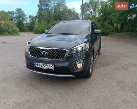 Киа Соренто 2015 в Белгород-Днестровском на Automoto.ua Серый Киа Соренто, объемом двигателя 2 л и пробегом 196 тыс. км за 19200 $, фото 3 на Automoto.ua