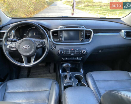 Серый Киа Соренто, объемом двигателя 3.34 л и пробегом 115 тыс. км за 15250 $, фото 6 на Automoto.ua