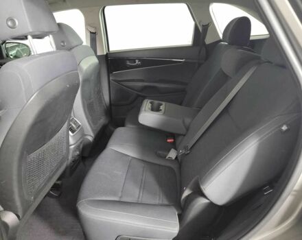 Сірий Кіа Соренто, об'ємом двигуна 0 л та пробігом 142 тис. км за 10400 $, фото 12 на Automoto.ua