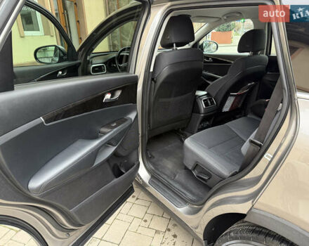 Серый Киа Соренто, объемом двигателя 2.4 л и пробегом 137 тыс. км за 15700 $, фото 12 на Automoto.ua