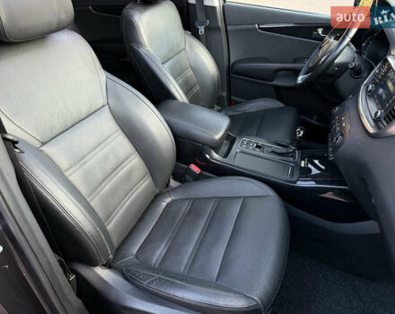 Сірий Кіа Соренто, об'ємом двигуна 2.2 л та пробігом 223 тис. км за 20750 $, фото 97 на Automoto.ua