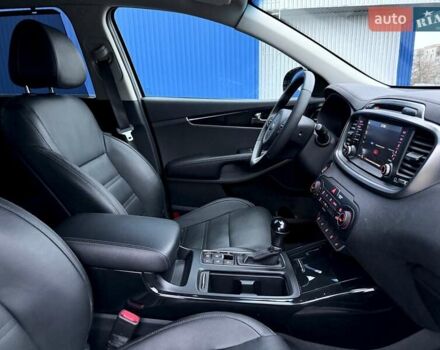 Серый Киа Соренто, объемом двигателя 2.2 л и пробегом 193 тыс. км за 21300 $, фото 32 на Automoto.ua