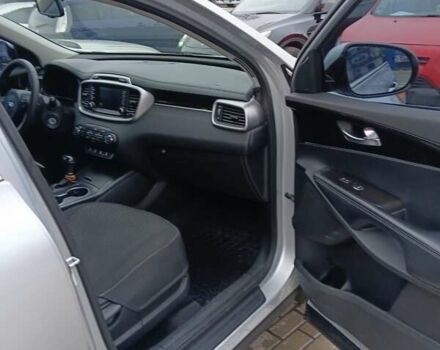 Серый Киа Соренто, объемом двигателя 2.4 л и пробегом 230 тыс. км за 14800 $, фото 4 на Automoto.ua