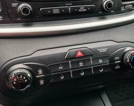 Серый Киа Соренто, объемом двигателя 2.36 л и пробегом 110 тыс. км за 14000 $, фото 13 на Automoto.ua