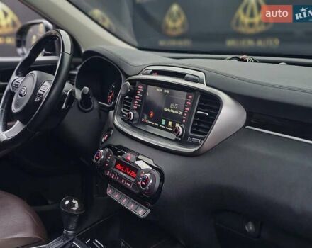 Серый Киа Соренто, объемом двигателя 2.2 л и пробегом 135 тыс. км за 21700 $, фото 15 на Automoto.ua