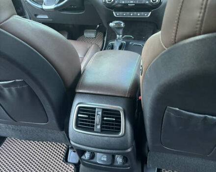 Серый Киа Соренто, объемом двигателя 2 л и пробегом 205 тыс. км за 23300 $, фото 9 на Automoto.ua