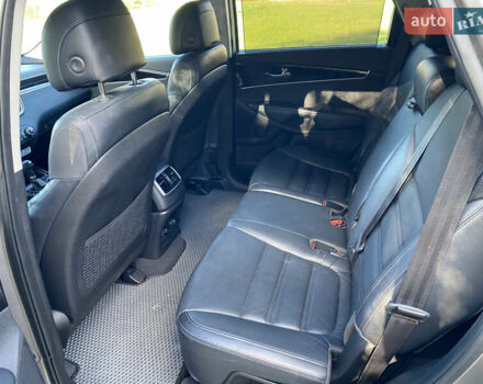 Серый Киа Соренто, объемом двигателя 3.34 л и пробегом 115 тыс. км за 15250 $, фото 5 на Automoto.ua