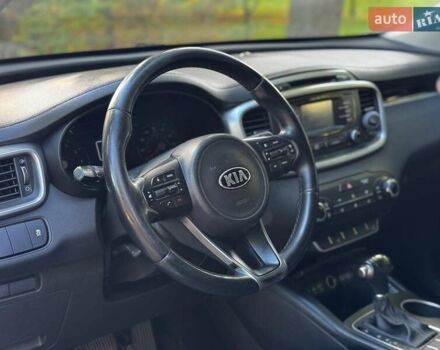 Серый Киа Соренто, объемом двигателя 2.4 л и пробегом 157 тыс. км за 14440 $, фото 12 на Automoto.ua