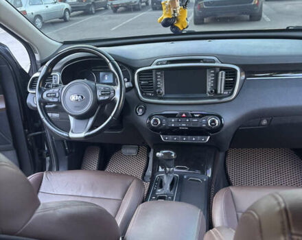 Серый Киа Соренто, объемом двигателя 2 л и пробегом 205 тыс. км за 23300 $, фото 8 на Automoto.ua