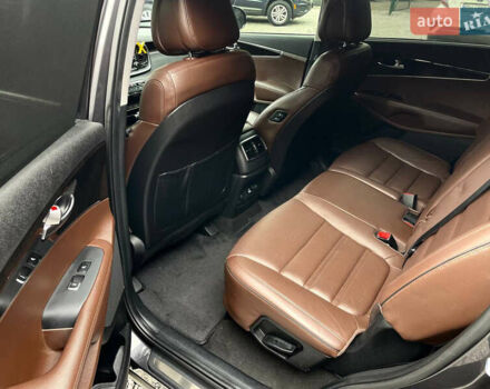 Сірий Кіа Соренто, об'ємом двигуна 2 л та пробігом 90 тис. км за 21900 $, фото 9 на Automoto.ua