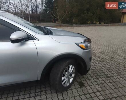 Серый Киа Соренто, объемом двигателя 2.36 л и пробегом 156 тыс. км за 16000 $, фото 4 на Automoto.ua