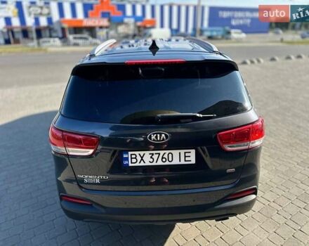 Серый Киа Соренто, объемом двигателя 2.36 л и пробегом 170 тыс. км за 14400 $, фото 12 на Automoto.ua