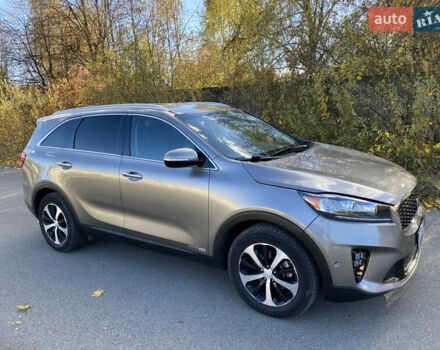 Серый Киа Соренто, объемом двигателя 3.34 л и пробегом 115 тыс. км за 15250 $, фото 1 на Automoto.ua