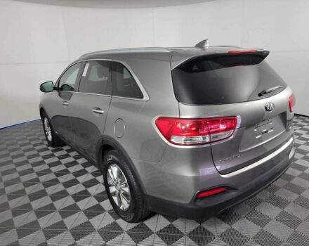 Сірий Кіа Соренто, об'ємом двигуна 0 л та пробігом 142 тис. км за 10400 $, фото 6 на Automoto.ua