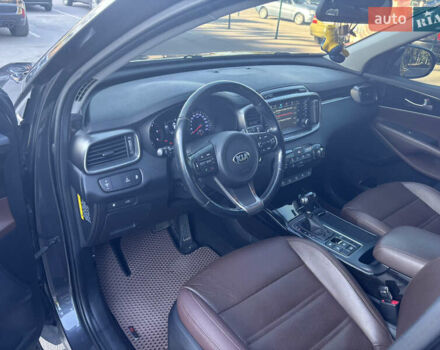 Серый Киа Соренто, объемом двигателя 2 л и пробегом 205 тыс. км за 23300 $, фото 10 на Automoto.ua