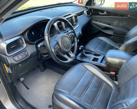 Серый Киа Соренто, объемом двигателя 3.34 л и пробегом 115 тыс. км за 15250 $, фото 7 на Automoto.ua