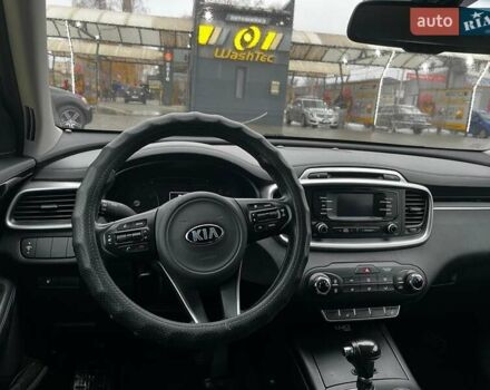 Серый Киа Соренто, объемом двигателя 2.36 л и пробегом 105 тыс. км за 16300 $, фото 6 на Automoto.ua