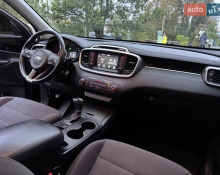 Серый Киа Соренто, объемом двигателя 2.4 л и пробегом 171 тыс. км за 15200 $, фото 45 на Automoto.ua