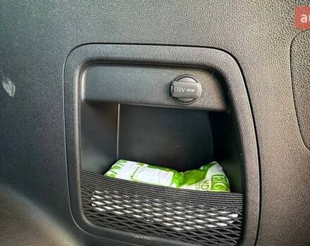 Серый Киа Соренто, объемом двигателя 2.36 л и пробегом 170 тыс. км за 14400 $, фото 31 на Automoto.ua