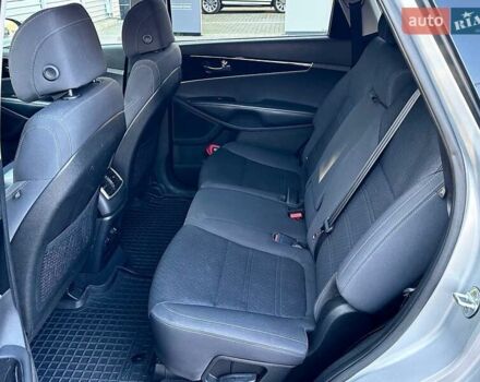 Серый Киа Соренто, объемом двигателя 2.36 л и пробегом 137 тыс. км за 16700 $, фото 24 на Automoto.ua