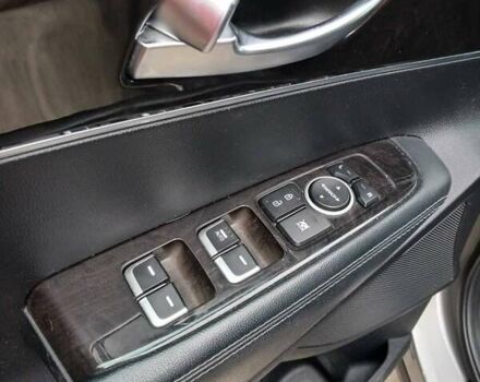 Серый Киа Соренто, объемом двигателя 2.36 л и пробегом 110 тыс. км за 14000 $, фото 9 на Automoto.ua