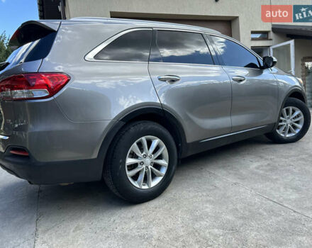 Серый Киа Соренто, объемом двигателя 2.36 л и пробегом 188 тыс. км за 14999 $, фото 5 на Automoto.ua