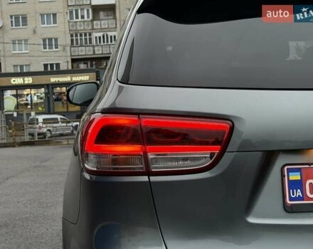 Серый Киа Соренто, объемом двигателя 2.2 л и пробегом 193 тыс. км за 21300 $, фото 10 на Automoto.ua