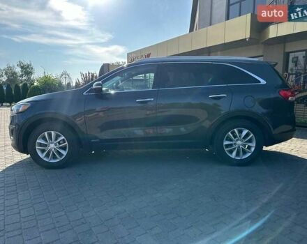 Серый Киа Соренто, объемом двигателя 2.36 л и пробегом 170 тыс. км за 14400 $, фото 1 на Automoto.ua