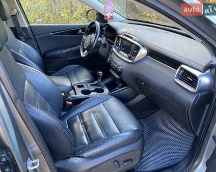 Серый Киа Соренто, объемом двигателя 3.34 л и пробегом 115 тыс. км за 15250 $, фото 17 на Automoto.ua